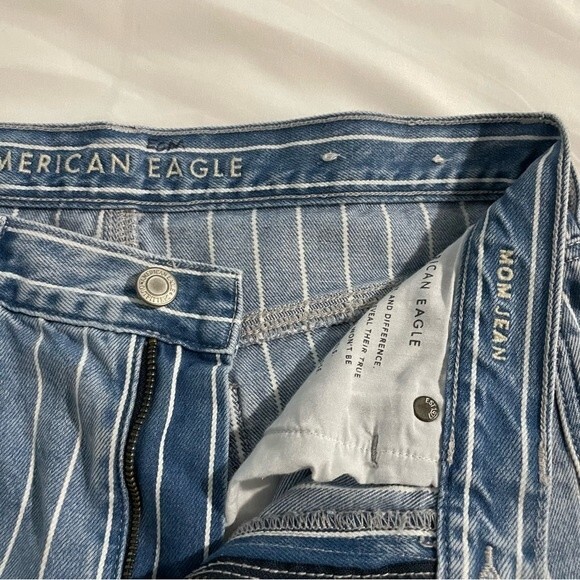 AMERICAN EAGLE Mom Jean | Size 6 Long | Hi-Rise Blue with White Stri… - Picture 5 of 8